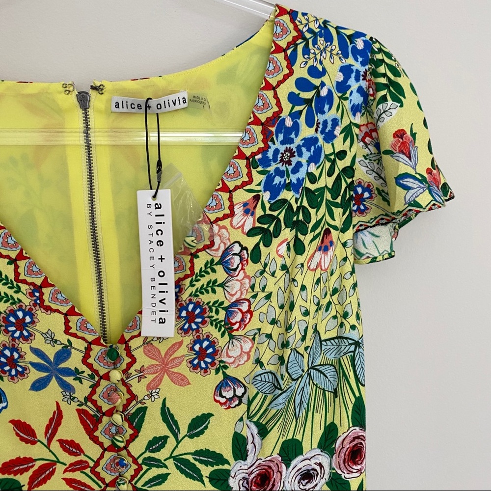 Alice + Olivia Hadley Floral Fit & Flare Dress - Picture 4 of 8